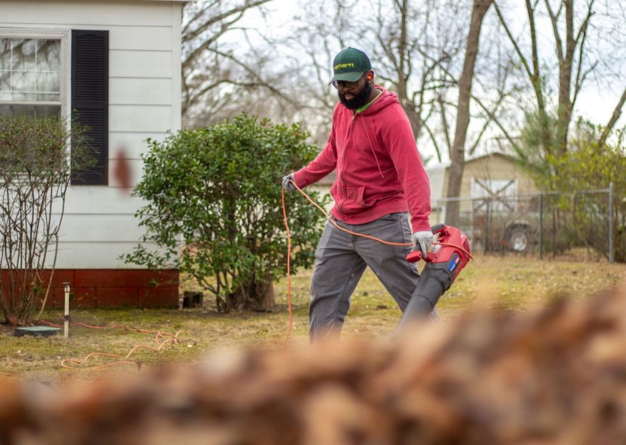 Nettoyage de fond en comble du jardin : la checklist avant l'hiver